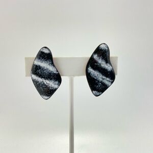 Dramatic! Vtg Enamel Earrings on Copper, Black & White Stripes, Artsy Screwbacks